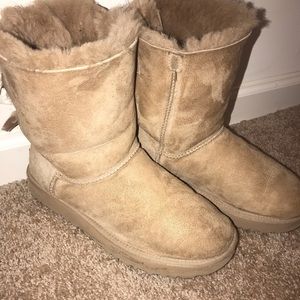 Bailey bow uggs